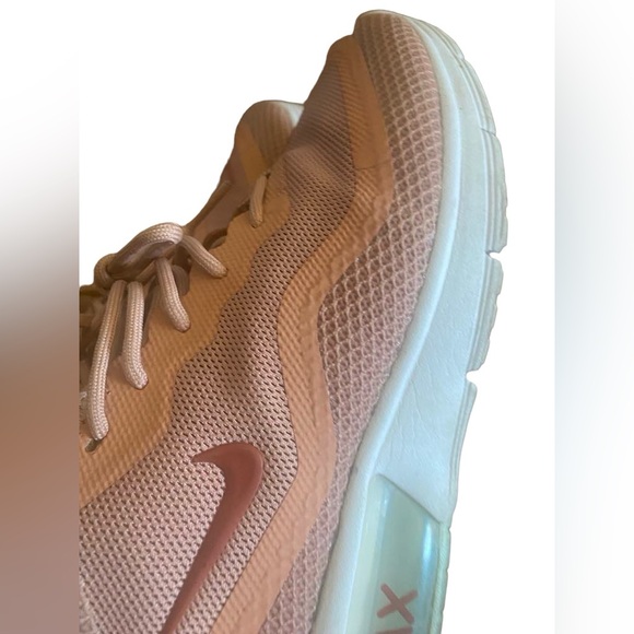 Nike sneakers Size 7.5 - Picture 4 of 8